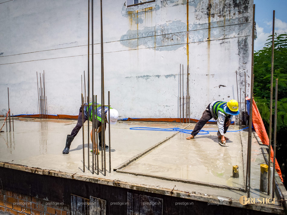 Kiểm Tra Để Bê Tông Mái Nhà Phố